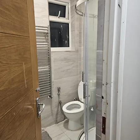 2 Bedroom Flat - Travel Direct To Heathrow/Central Лондон Экстерьер фото