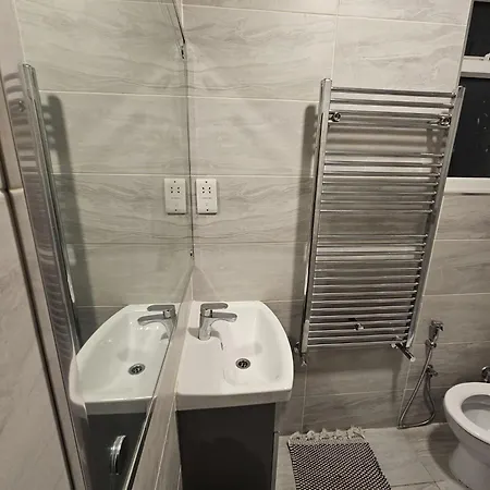 2 Bedroom Flat - Travel Direct To Heathrow/Central Лондон Экстерьер фото