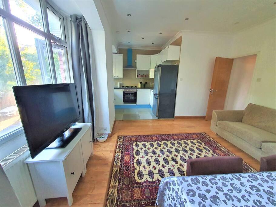 2 Bedroom Flat - Travel Direct To Heathrow/central Appartamento *