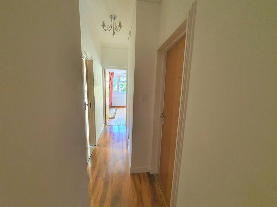 Appartamento 2 Bedroom Flat - Travel Direct To Heathrow/central Londra
